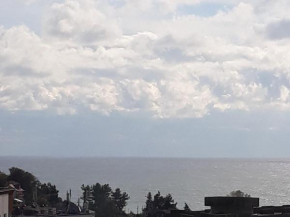 Студия с видом на море на Волжской 34